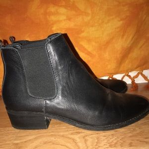 Steve Madden Chelsea Boots